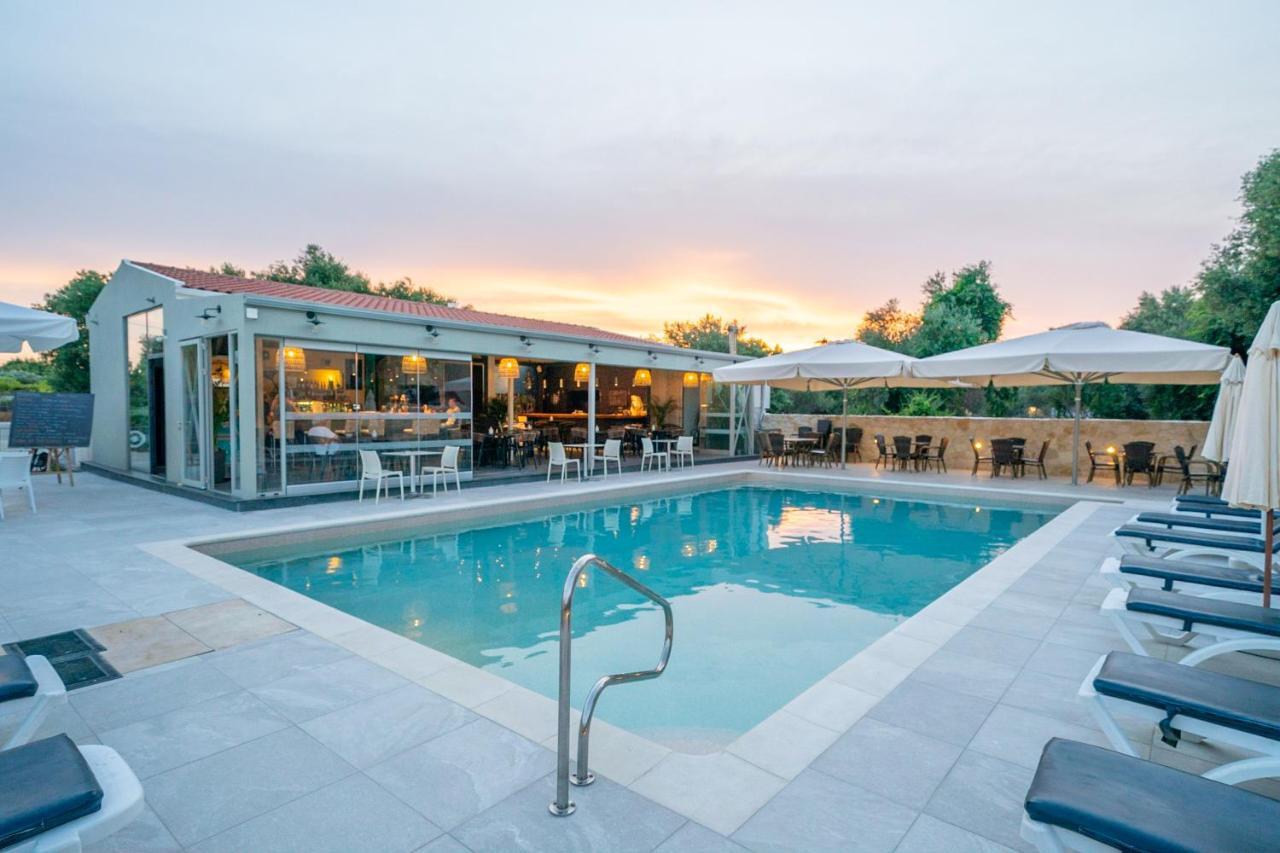 Makris Yialos Apartments Ласі Екстер'єр фото