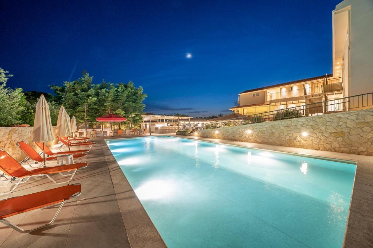 Makris Yialos Apartments Ласі Екстер'єр фото